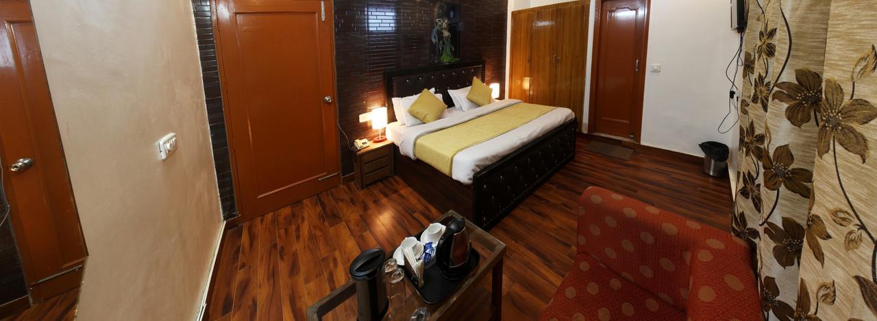 Divyansh Hotel Νταραμσάλα Εξωτερικό φωτογραφία
