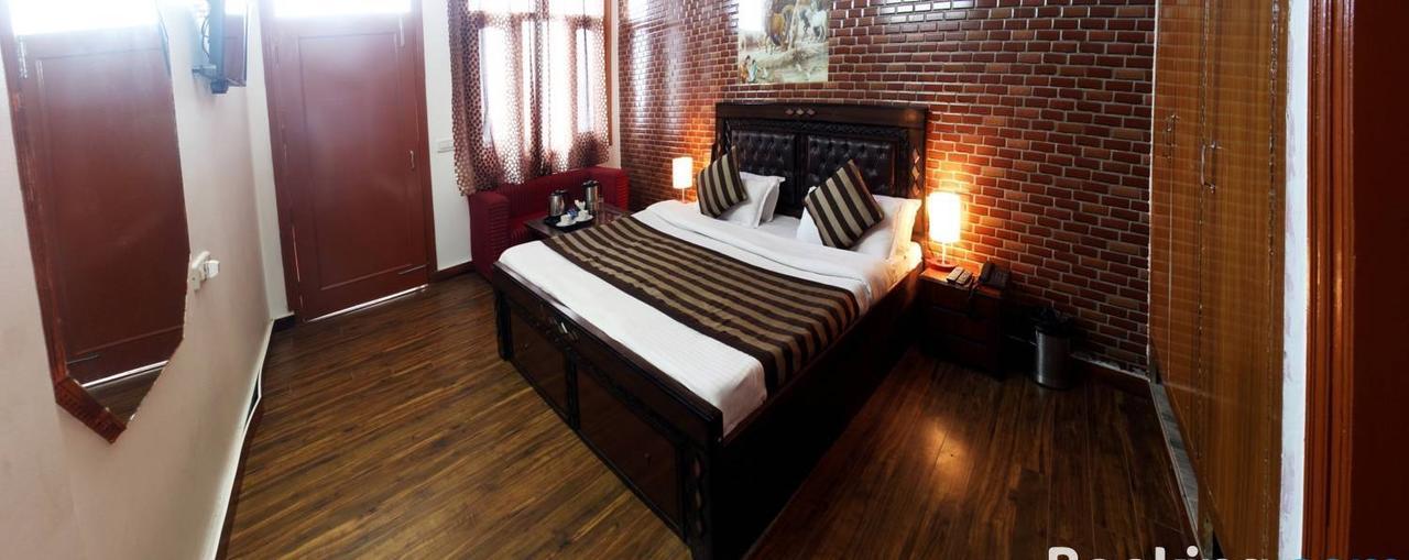 Divyansh Hotel Νταραμσάλα Εξωτερικό φωτογραφία
